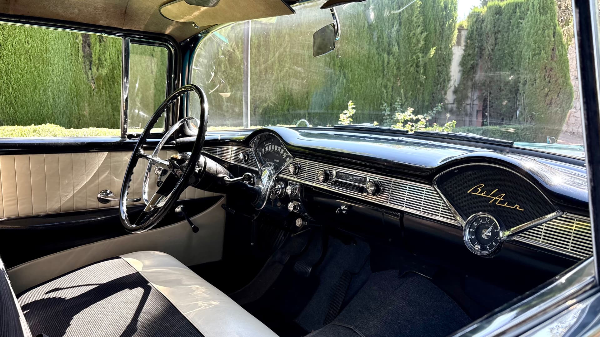 Chevrolet Bel Air interior — exterior 1