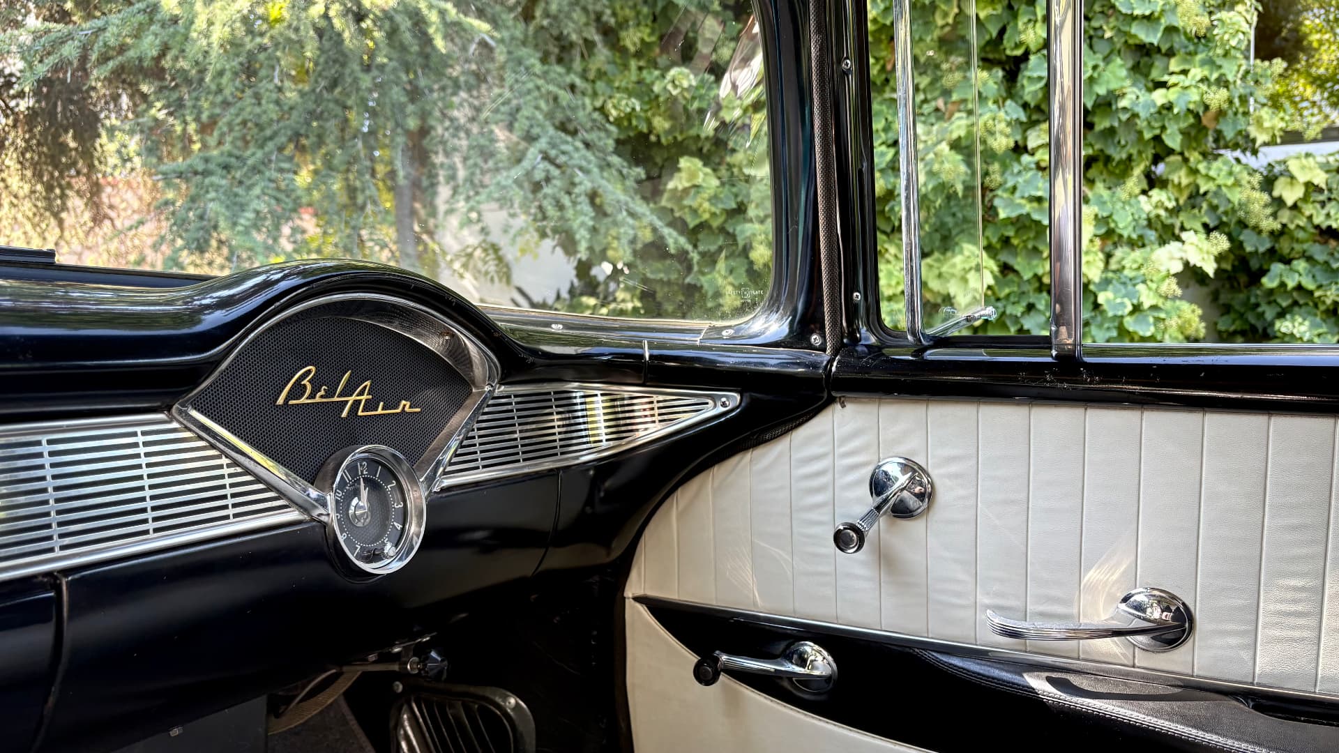 Chevrolet Bel Air interior — exterior 7