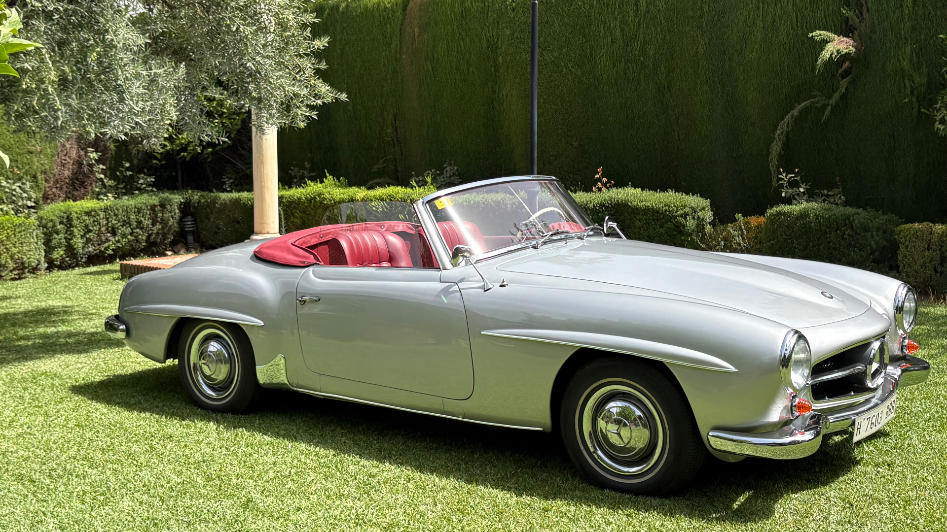 Mercedes-Benz 190 SL — exterior 2